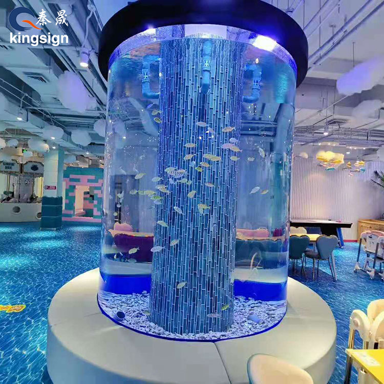 What are the basic types of aquarium tanks?